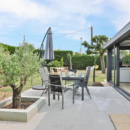 Maison Familiale Avec Jardin - 900m *