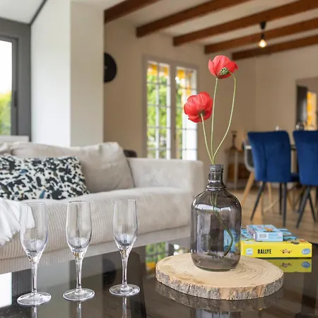 Authentic And Spacious Family Villa *