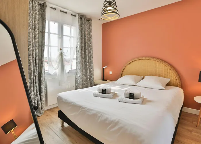 Villa Authentic And Spacious Family