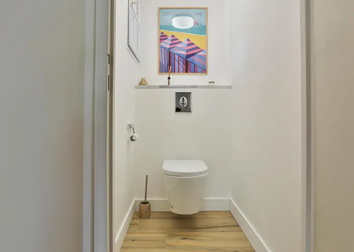 Authentic And Spacious Family *